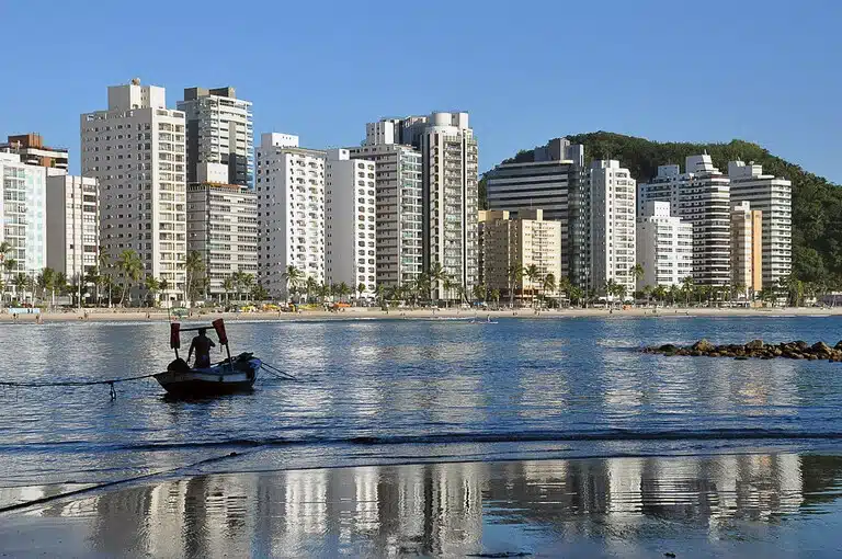 Quantas praias existem no Guarujá?