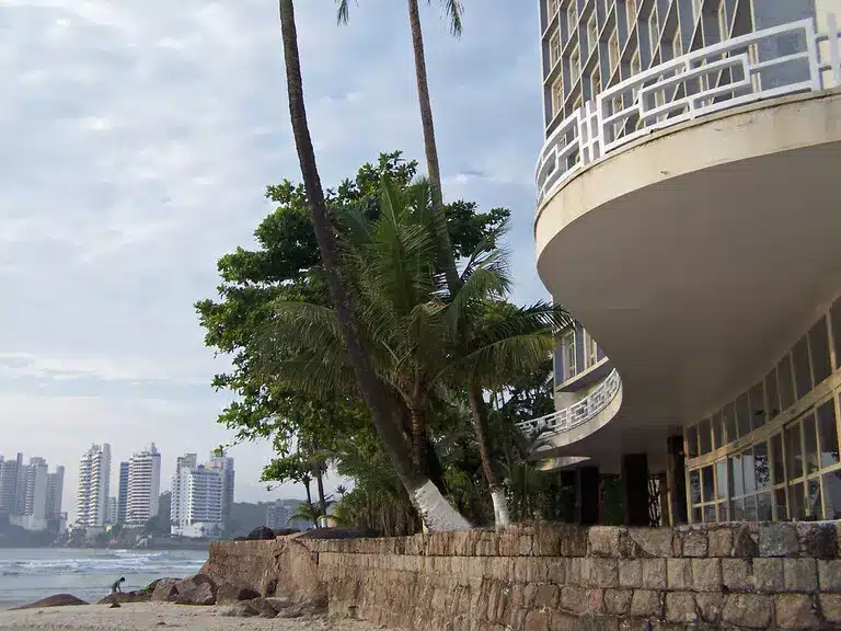 Quantas praias existem no Guarujá?