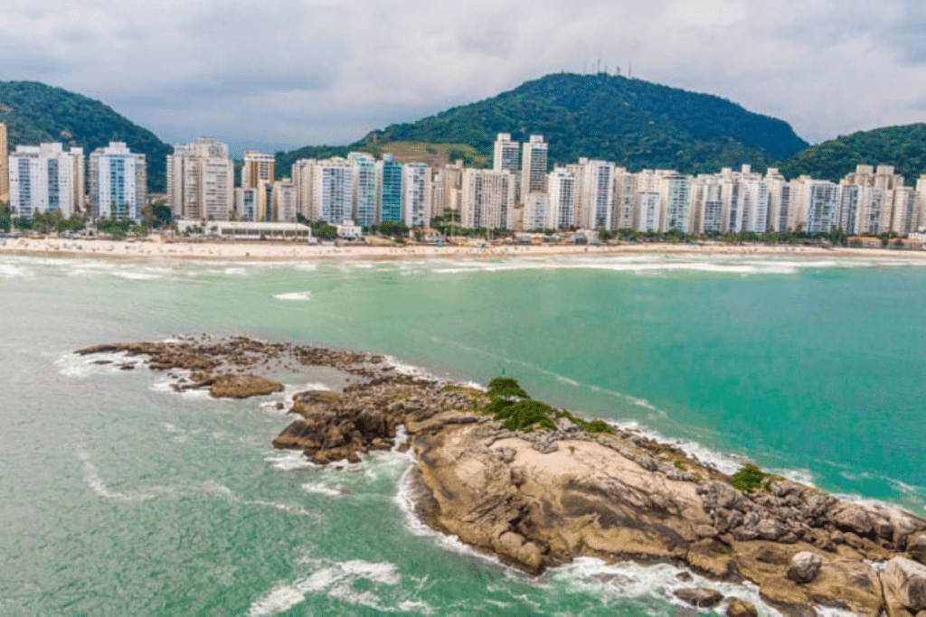 Descubra as Melhores Praias para Famílias em São Paulo: Diversão Garantida para Todas as Idades
