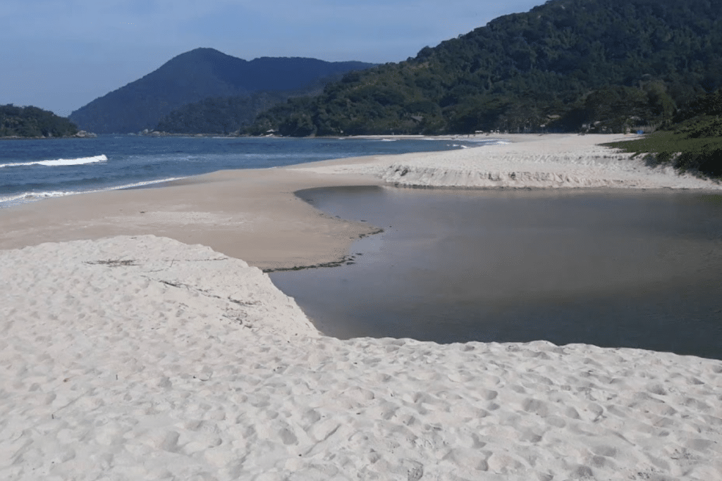 Comparando as Maravilhas Costeiras: Guarujá e Ilhabela